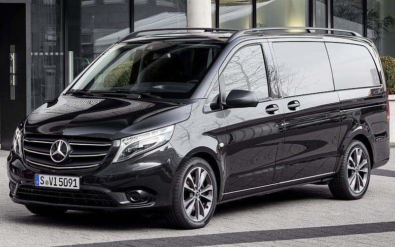 Taking a Minibus to and From Gatwick Airport